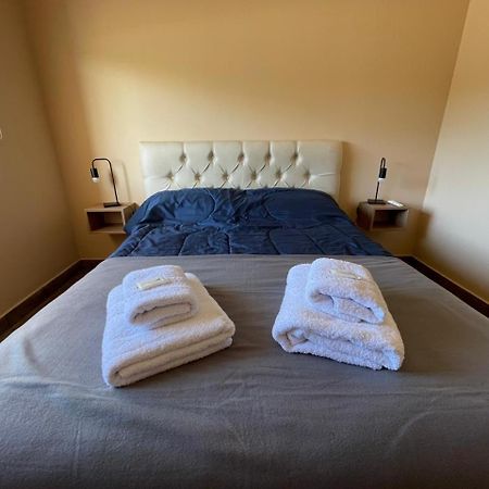 エル・カラファテ La Colmena Apartsアパートホテル エクステリア 写真