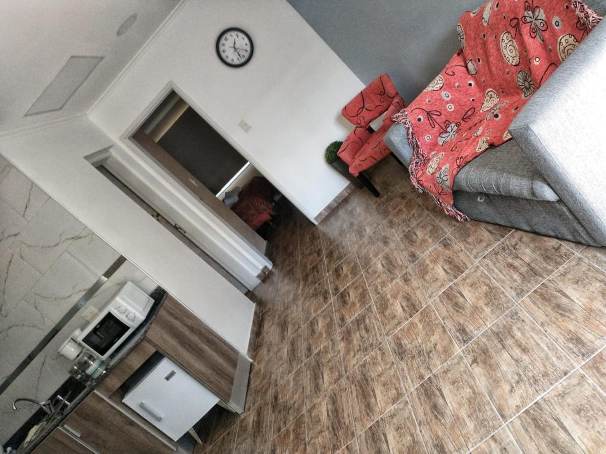 エル・カラファテ La Colmena Apartsアパートホテル エクステリア 写真