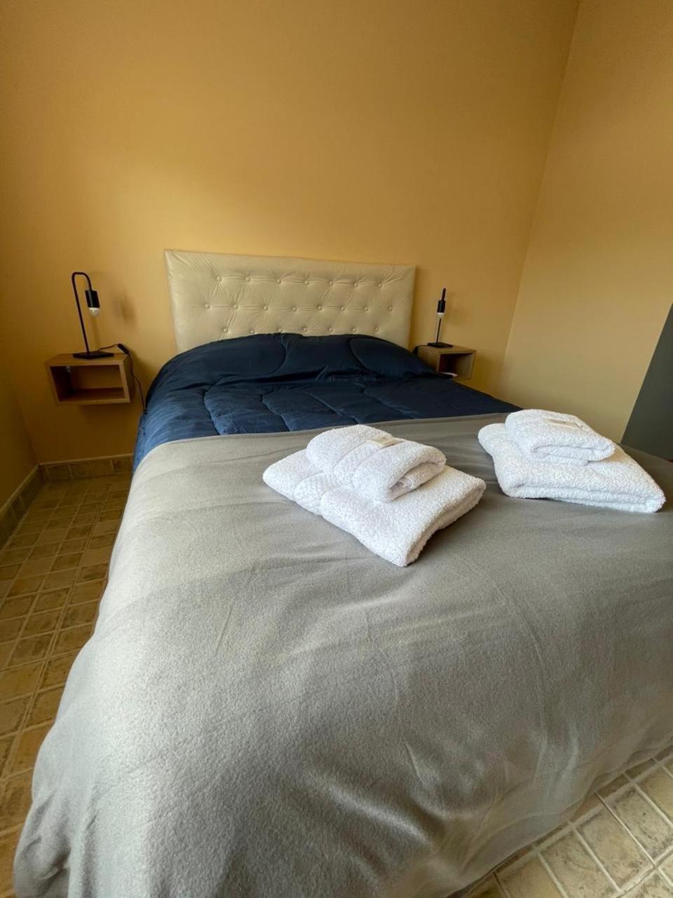 エル・カラファテ La Colmena Apartsアパートホテル エクステリア 写真